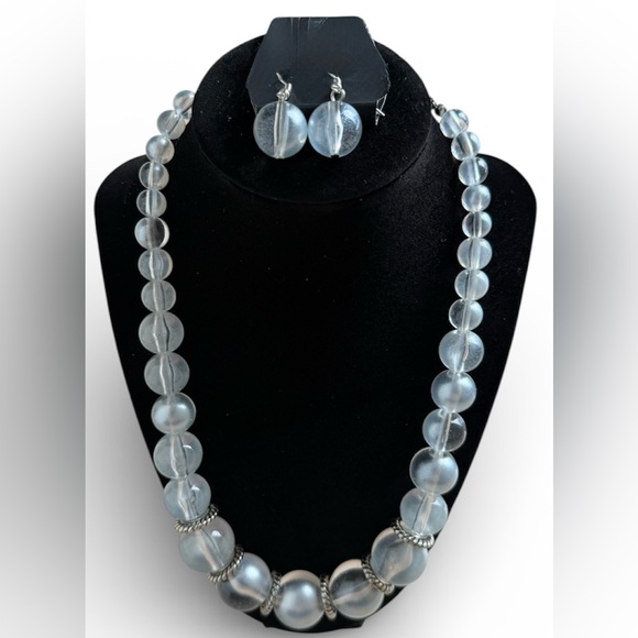 N/A Jewelry - BEAUTIFUL SILVER, GRAY/CLEAR BEADED NECKLACE & EARRING SET